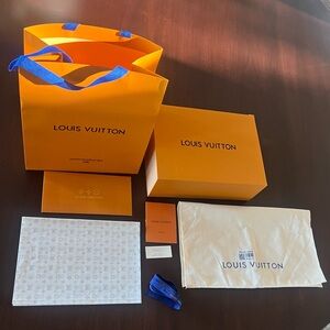 Louis Vuitton Magnetic Empty Gift Box, Dust Bag, Ribbon, Gift Bag & Tissue.Auth!